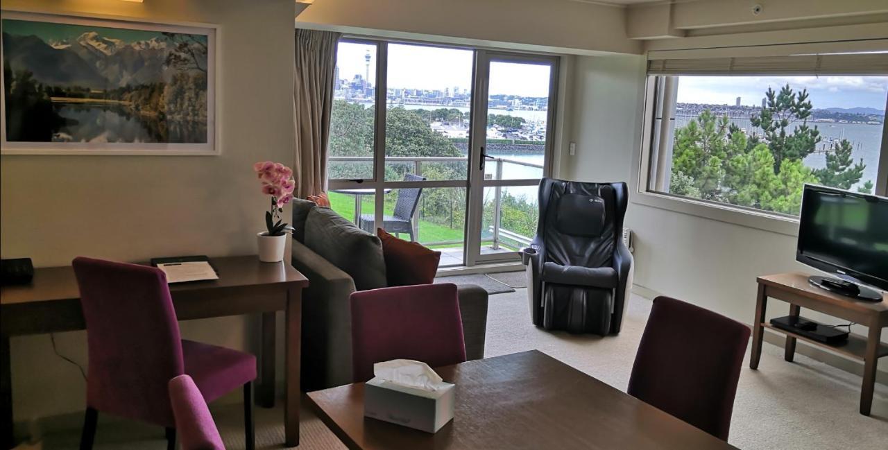 Ocean Breeze Hotel Окленд Экстерьер фото